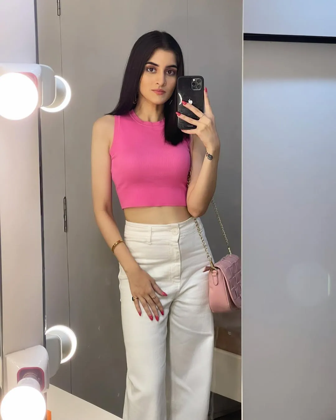 Isha - Dubai companion profile